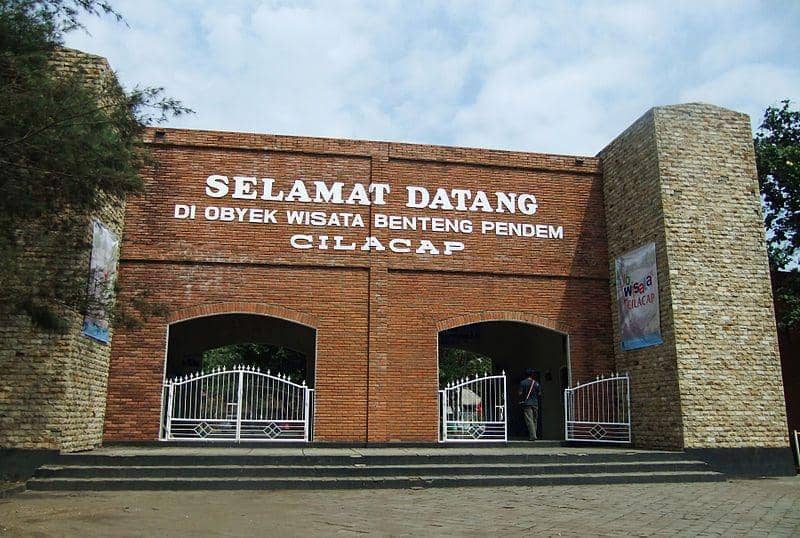 Hza Trevele: Enjoy Cilacap Sunset Without the Line